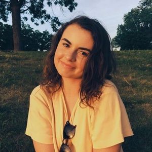 Meet your Posher, Lola